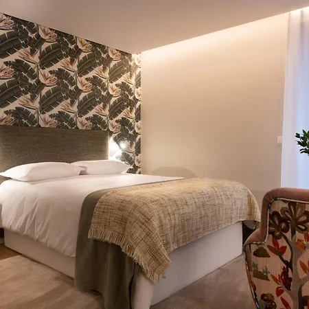 Strelitzia Apartment, By Bolhao Residences شقة