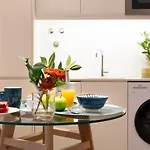 Strelitzia Apartment, By Bolhao Residences * Порту