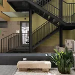 Strelitzia Apartment, By Bolhao Residences Порту